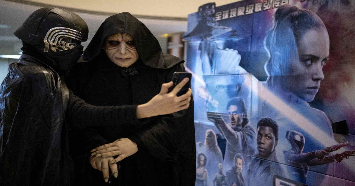 Singapore Cuts Same Sex Kiss From Star Wars Movie The Asean Post 6807